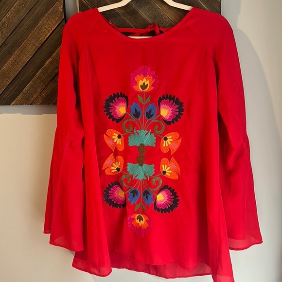 Judith March Tops - Judith March | Red Embroidered Top w/Bell Sleeves Sz L